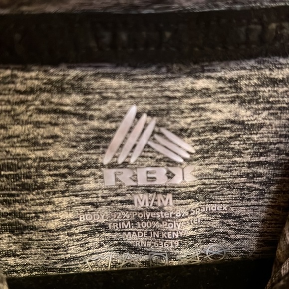 π₯ $5 with any bundle! π₯ RBX camo hoodie, size M - Picture 2 of 6